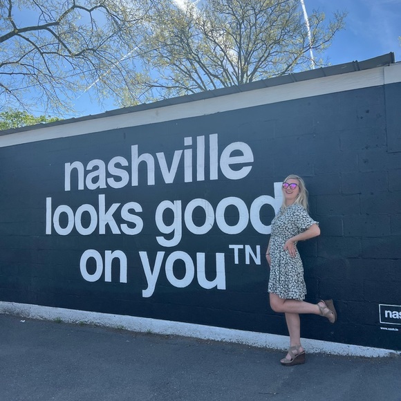 Meet your Posher, Abry - Picture 2 of 3